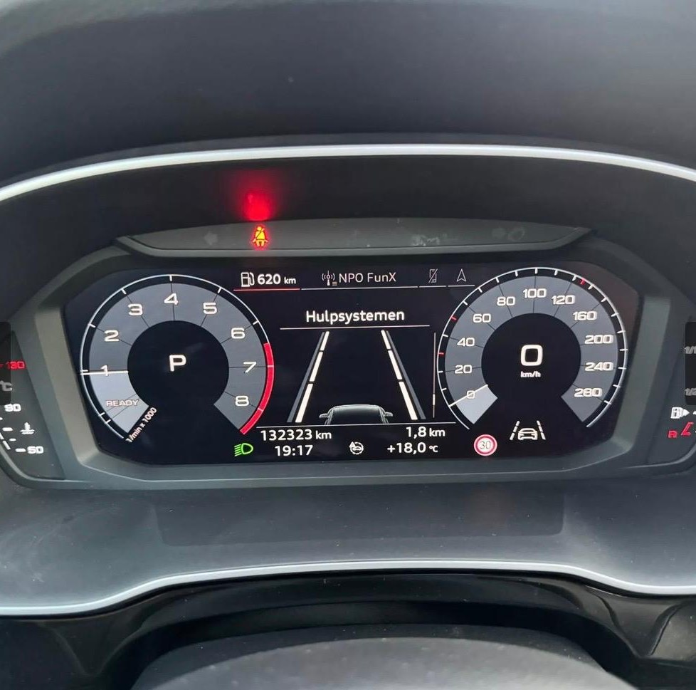 Audi Q3 35 TFSI Pro Line S-Line Panoramadak Trekhaak foto 7